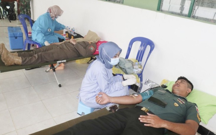 Donor darah Hari Juang TNI AD prajurit Kodim 1001/HSU-BLG, Rabu (14/12)