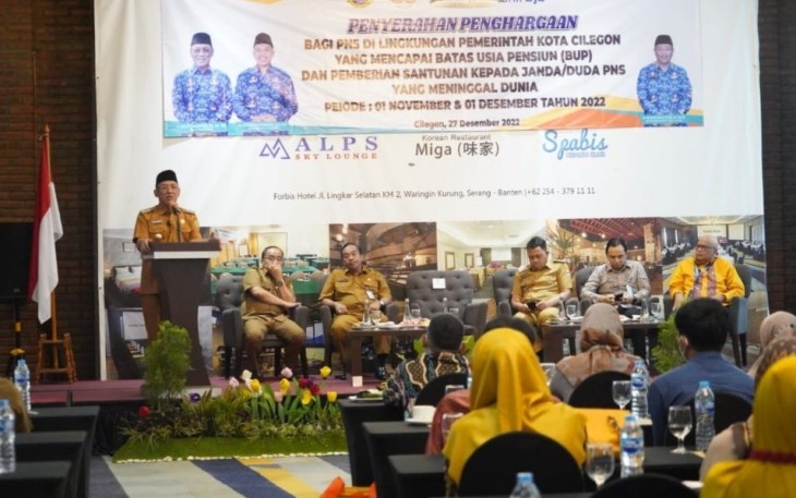 Helldy Agustian saat memberikan pengarahan, Selasa (27/12)