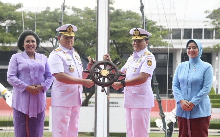 Kasal Laksamana TNI Muhammad Ali bersama Panglima TNI 