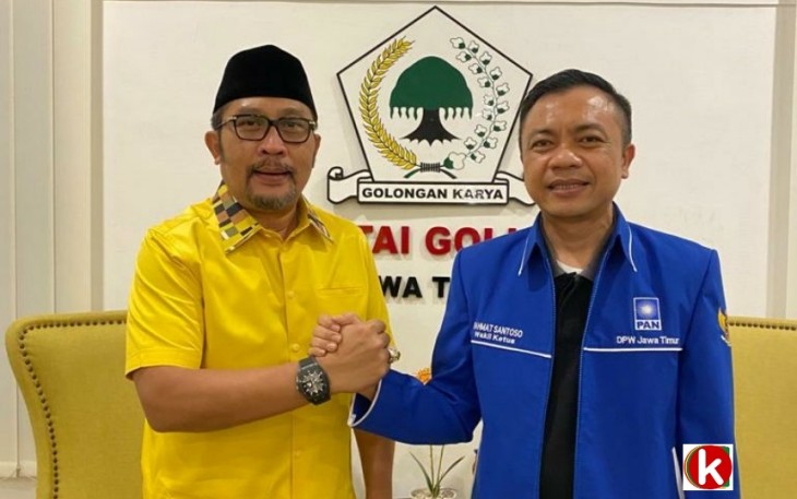 Wakil Ketua DPW PAN Jawa Timur Rahmat Santoso (kanan) dengan Sekretaris DPD Golkar Jawa Timur Sahat Tua Simanjuntak (kiri) Setelah Acara Pertemuan Pengurus Kedua Partai Bahas KIB (foto : Klikwarta.com) 