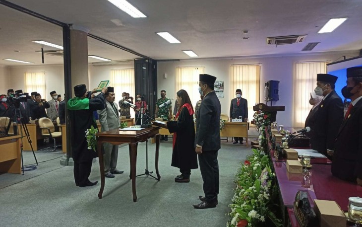 Prosesi Pengambilan Sumpah/Janji Jabatan Wakil Ketua DPRD Kabupaten Blitar PAW Sisa Masa Jabatan 2019-2024