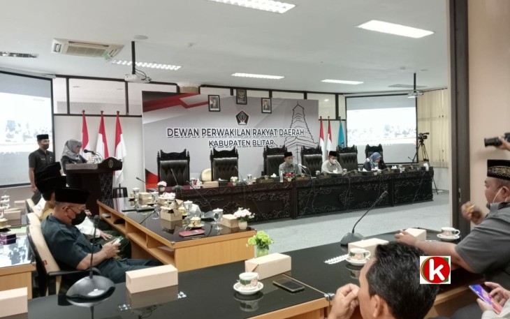 Rapat Paripurna DPRD Kabupaten Blitar, Jumat 24 Juni 2022. (foto : Faisal NR / Klikwarta.com)