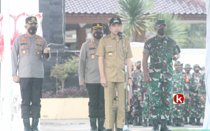 Wakil Bupati Blitar Pimpin Apel Gelar Pasukan Kesiapsiagaan Penanggulangan Bencana Kabupaten Blitar (foto : Faisal NR / Klikwarta.com)