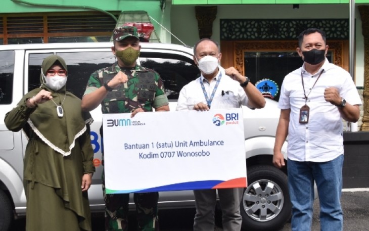 Bantuan Mobil Ambulans dari Bank BRI 