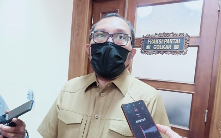 Wakil ketua DPRD Jatim yang juga penasehat FPG DPRD Jatim, Sahat Tua Simanjuntak