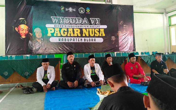 Gus Yusuf Pondok Lirboyo, saat memberikan Ijazah Kubro di Gedung PCNU Jalan Sumodarsono No.58, Kabupaten Blora, Jawa Tengah, Sabtu (8/10/2022).