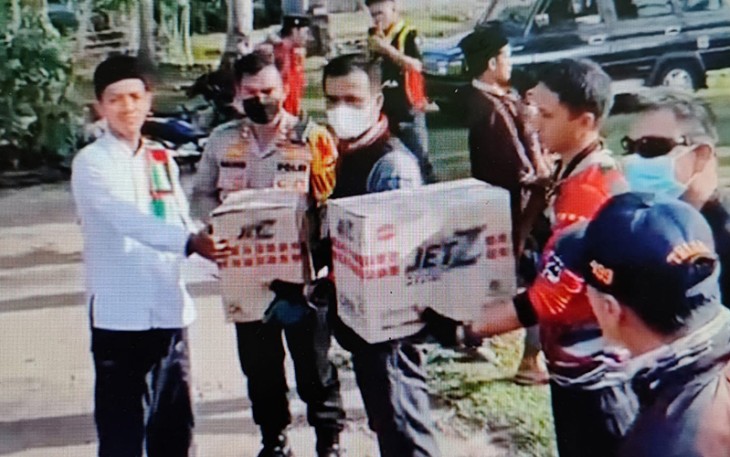 Pembagian 1000 Takjil di Daerah Terpencil