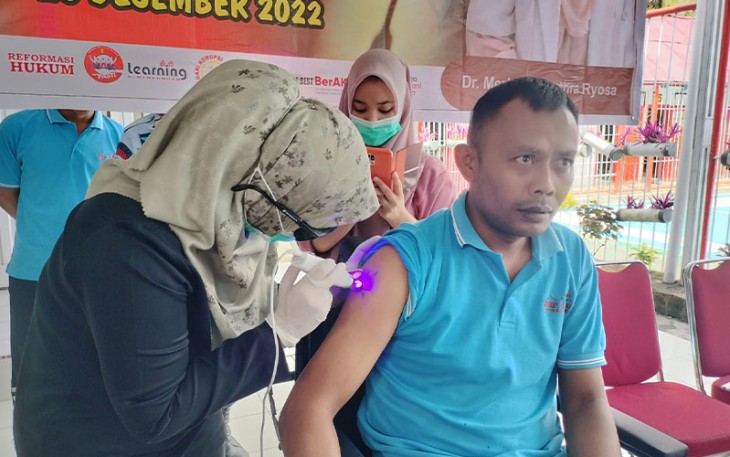 Warga Binaan Lapas Kelas III Suliki saat Ikuti Program Hapus Tato