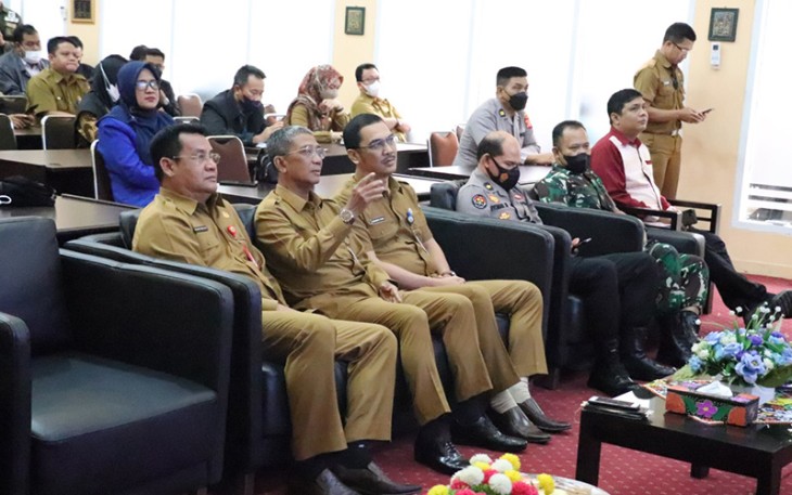 Sosialisasi dan Bimtek E-Monitoring dan Evaluasi Kepatuhan Badan Publik Terhadap Keterbukaan Informasi Publik Se-Kaltim, di Ruang WIEK Kantor Diskominfo Kaltim, Jl. Basuki Rahmat No. 41 Samarinda. Selasa (20/9/2022).