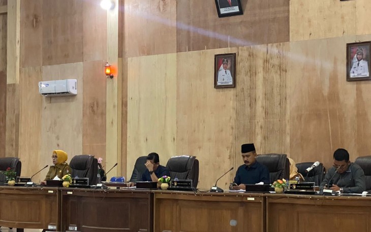 Rapat paripurna pembahasan Raperda Pertanggungjawaban Pelaksanaan APBD Tahun 2021 Bupati Mukomuko