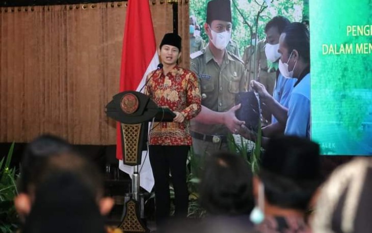 Bupati Trenggalek, Mochamad Nur Arifin, saat menghadiri sosialiasi pengembangan ruang terbuka hijau dalam mendukung program Kampung Pro Iklim (Proklim), di Pendapa Manggala Praja Nugraha, Kamis (14/7/2022).