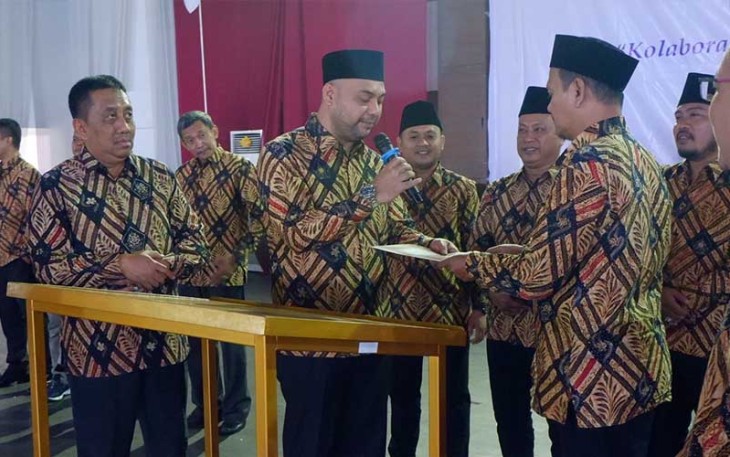 Anggota DPRD Jawa Timur dua periode, Abdul Halim saat resmi dilantik sebagai Ketua Umum Pengurus Pusat Ikatan Alumni Universitas Trunojoyo Madura (IKA-UTM) Periode 2022-2026, Minggu (18/12/2022). 