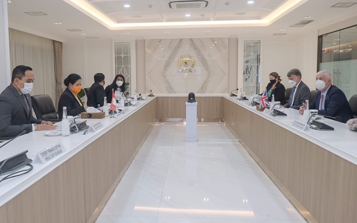 Pertemuan antara Puan dan Sir Lindsay digelar jelang pembukaan Konferensi Tingkat Tinggi (KTT) Parliamentary Speakers Summit (P20) di ruang pimpinan DPR, Gedung Nusantara III, Kompleks Parlemen, Senayan, Jakarta, Selasa (4/10/2022). 