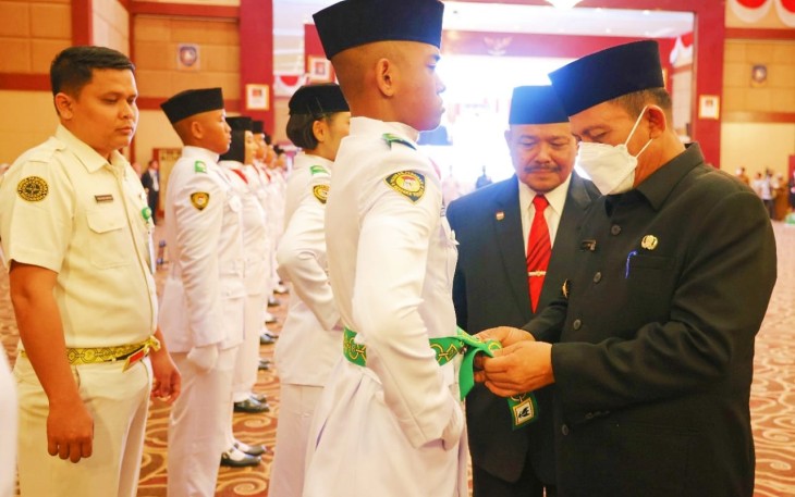 Gubernur Ansar Kukuhkan 38 Anggota Paskibraka 2022 Provinsi Kepri