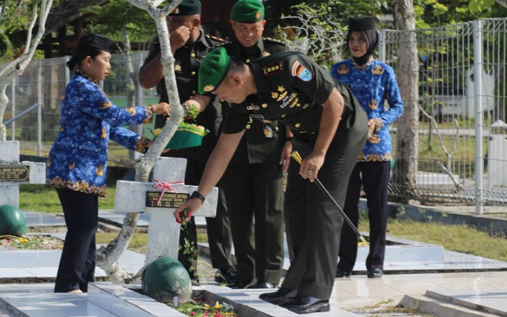 Dandim Palangka Raya saat Hadiri Ziarah Peringatan Hari Juang Kartika TNI AD Ke 77 