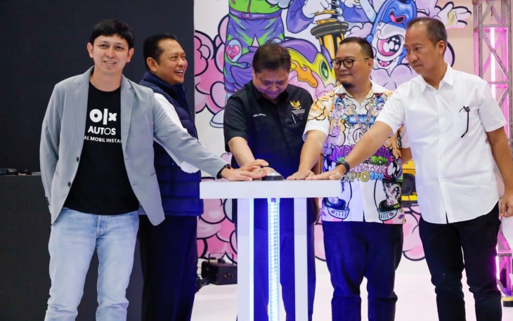 Bamsoet saat membuka acara puncak Black Stone Live Modz Challenge 2022 'Perang Bintang' OLX Autos IMX 2022, di Hall A, JCC, Jakarta (1/10/22).