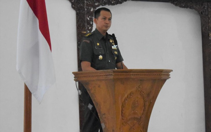 Danrem 071/Wijayakusuma Kolonel Inf Yudha Airlangga, S.E., saat Komunikasi Sosial dengan segenap komponen dan elemen masyarakat, Kamis (15/9/2022) di Gedung Pertemuan A. Yani Makorem 071/Wijayakusuma Sokaraja, Banyumas.
