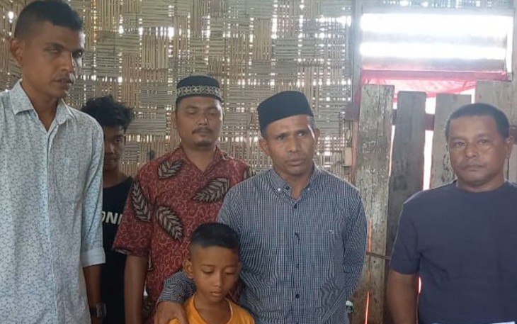 Yahya Ys Anggota DPRK dan Haji Uma saat kunjungi Farhan Akmal