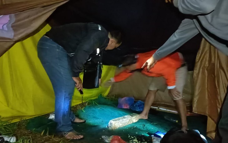 Polisi saat Olah TKP 