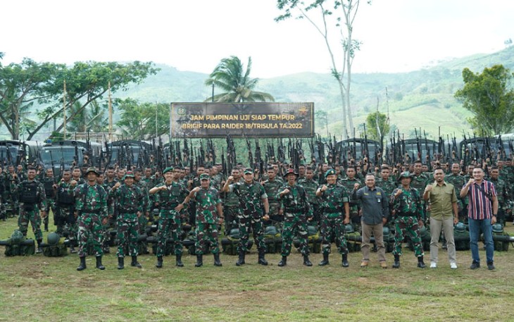 Penutupan Latihan UST Kompi Brigif PR 18/Trisula