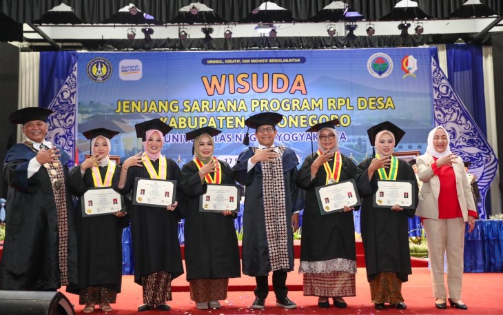 Gus Halim saat hadir wisuda RPL Desa di UNY Yogyakarta, Minggu (17/09/2023).