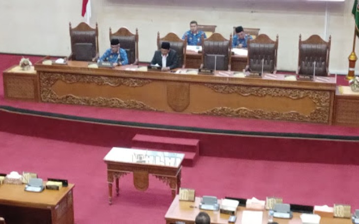 Rapat paripurna dengan agenda Laporan Pansus Pembahasan Rancangan Peraturan Daerah Fasilitasi Pencegahan, Pemberantasan, Penyalahgunaan dan Peredaran Gelap Narkotika dan Prekursor Narkotika (P4GN-PN).