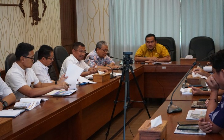  Bupati Blora Arief Rohman saat menerima kunjungan kepala BBWS Pemali Juana Muh Adek Rizaldi.