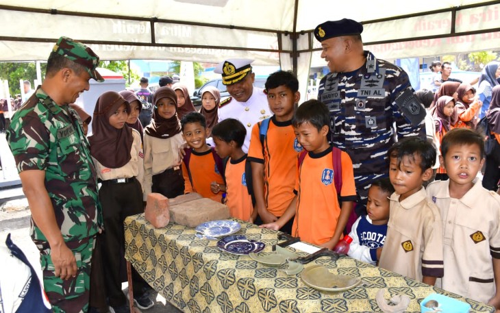 Lanal Cilacap Gelar Pameran Sejarah 