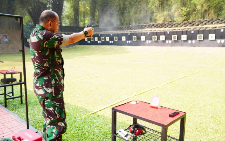 Lomba tembak ekslusif Perwira Tinggi (Pati) TNI