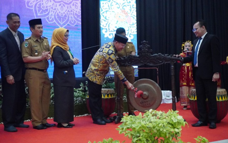 Gubernur Bengkulu Rohidin Mersyah Buka The Third B-ICON 2023