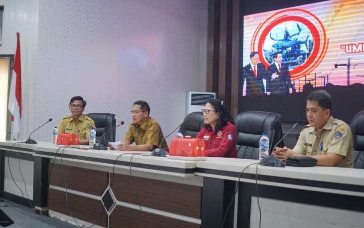 Wakil Walikota Bitung Hengky Honandar saat menghadiri kegiatan sosialisasi