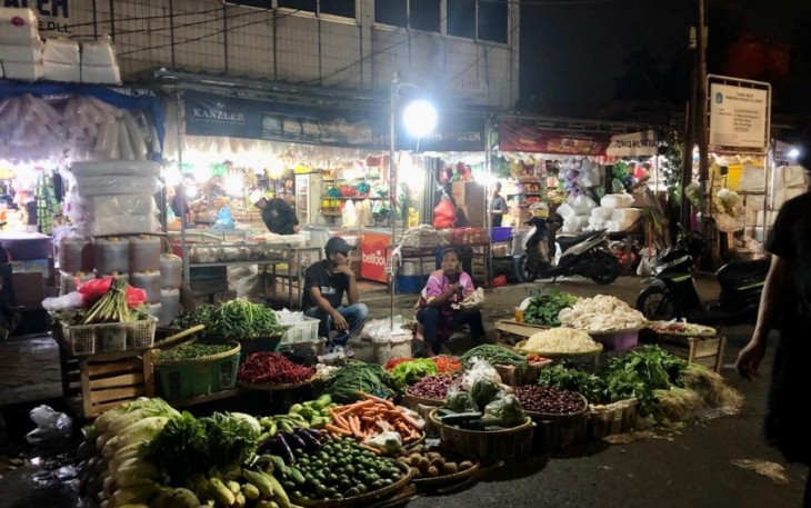 Nampak penjual sayur & kios di Pasar Minggu Foto : Fidia Afifah