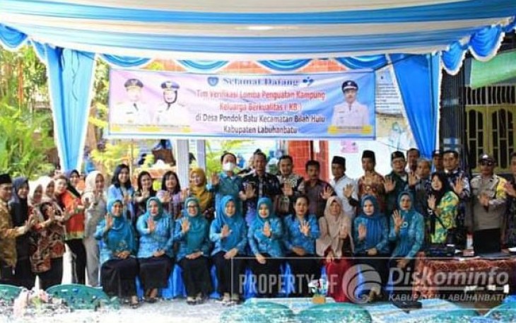 Foto bersama saat acara
