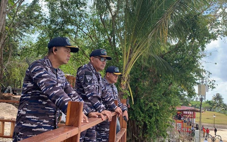 Dansatgasud Tinjau Persiapan Venue Sail Teluk Cenderawasih Bersama Kadispotmaral