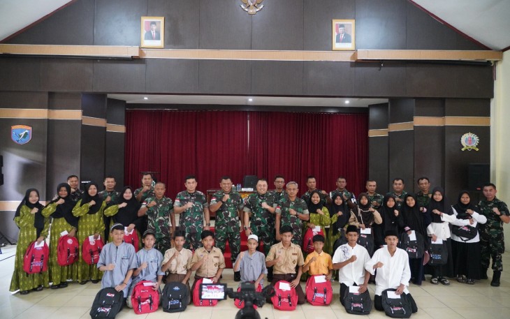 Danrem 121/ABW Berikan Jam Komandan Kepada Seluruh Prajurit dan PNS Jajaran 