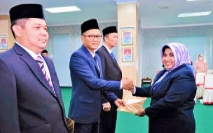 Walikota Tanjung Pinang Hj Rahma Lantik Kadis Kominfo Kota Tanjungpinang.