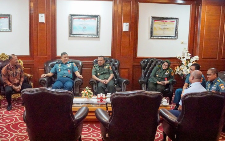 Sekda Kepri Audiensi Dengan Kababinkum TNI