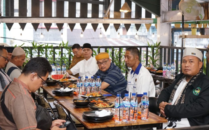 Bupati Asahan Ikuti Buka Puasa Bersama Ikatan Wartawan Online