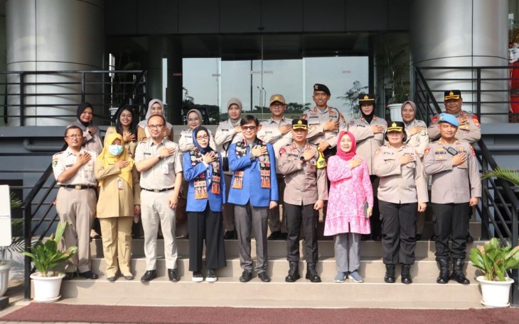 Klinik Pratama Polres Metro Jakbar Dinyatakan Lulus Paripurna Akreditasi Kesehatan dari Kemenkes