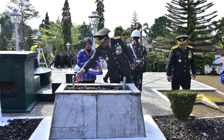 Ziarah Nasional Peringatan HUT TNI ke-78 Tahun 2023