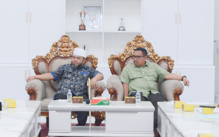 Wali Kota Bengkulu Helmi Hasan   
