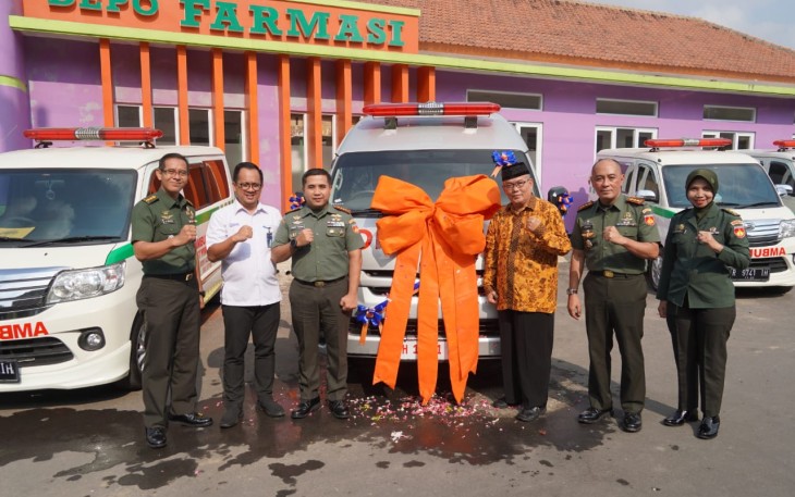 Danrem Wijayakusuma Terima Mobil Ambulance CSR BRI Purwokerto 