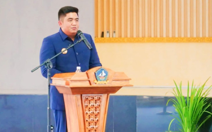 Bupati Bintan Roby Kurniawan saat memberikan pengarahan di Aula Bandar Seri Bentan, Kamis (10/08).