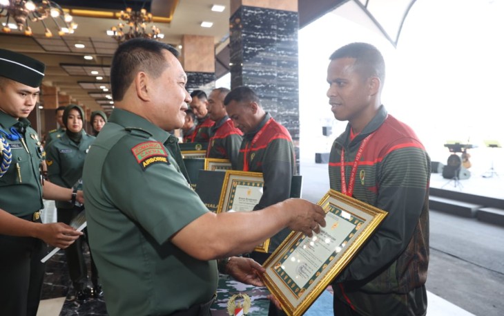Kasad Apresiasi Kontingen TNI AD