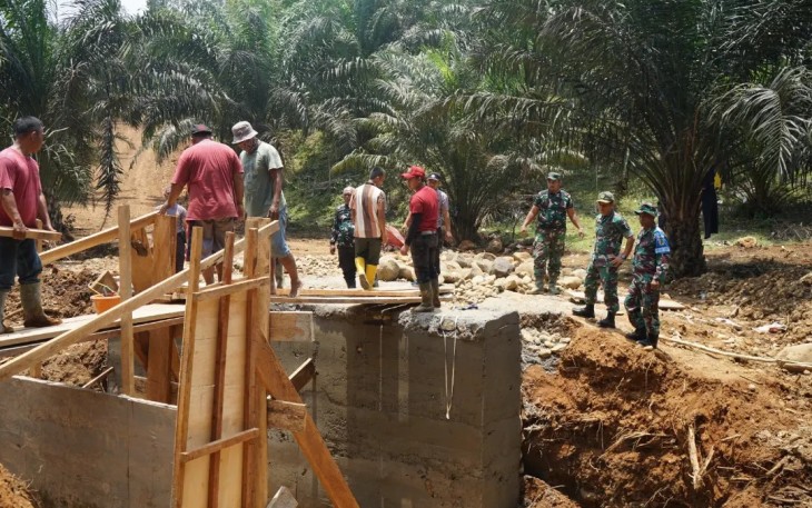 Progres Jembatan di Cek Langsung Dansatgas TMMD 118 