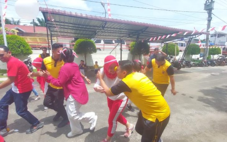 Meriahkan HUT RI Ke - 78, Polsek Batang Toru Gelar Berbagai Perlombaan