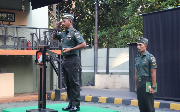 Korem 052/Wijayakrama Melaksanakan kegiatan Upacara Hari Bela Negara ke-75 Tahun 2023 dan bertindak sebagai Inspektur upacara, Brigjen TNI Putranto Gatot SH,S.Sos.,M.M. Bertempat di lapangan Makorem Jln Beulevard Diponegoro no 109, Bencongan Kelapa Dua Kabupaten Tangerang.Selasa (19/12/2023)