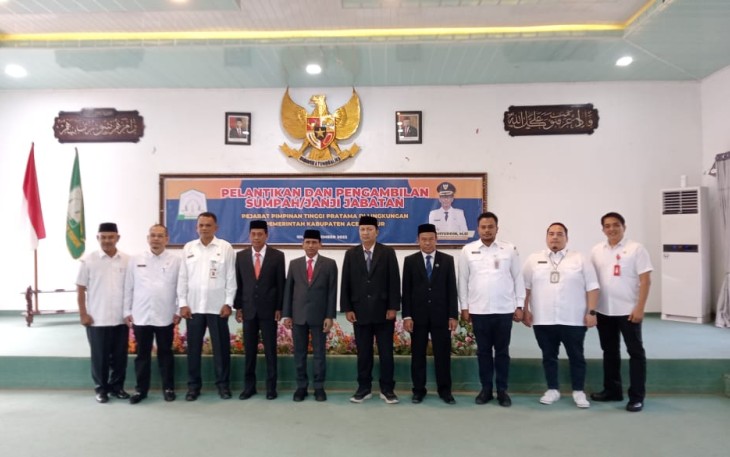 Prosesi pelantikan dan pengambilan sumpah tersebut bertempat, di Aula Gedung Serbaguna Pendopo, Rabu (20/12/2023).