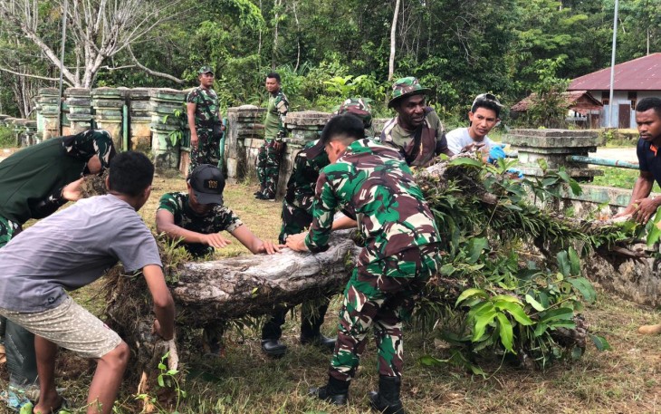Satgas Pamtas Statis RI-PNG Yonif RK 111/KB Melaksanakan Kegiatan Karya Bakti
