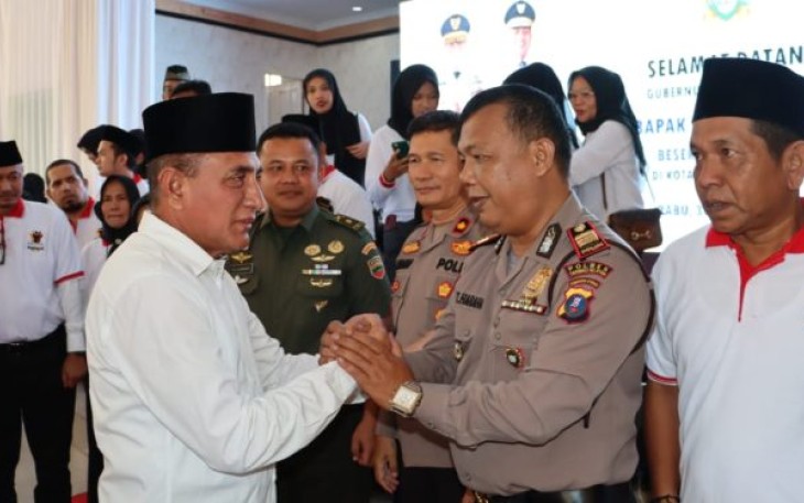 Kasat yang mewakili Kapolres Tapsel, AKBP Imam Zamroni, SIK, MH, itu hadir dalam pelantikan yang berlangsung di Gedung H Adam Malik, Kota Padangsidimpuan. Gubernur Sumut, H Edy Rahmayadi, tampak hadir langsung dalam kegiatan ini.
